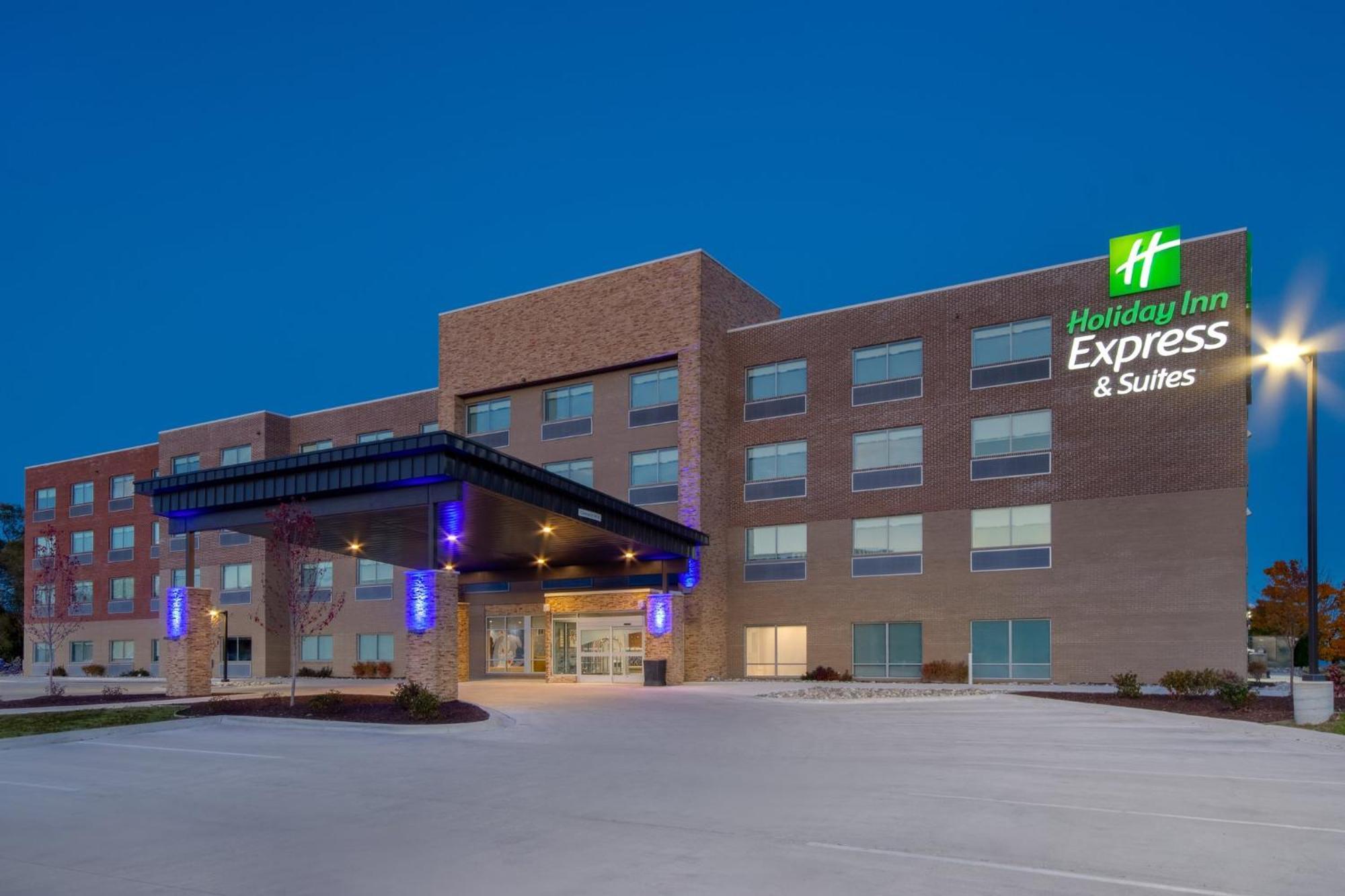 Holiday Inn Express & Suites Oscoda By Ihg Extérieur photo